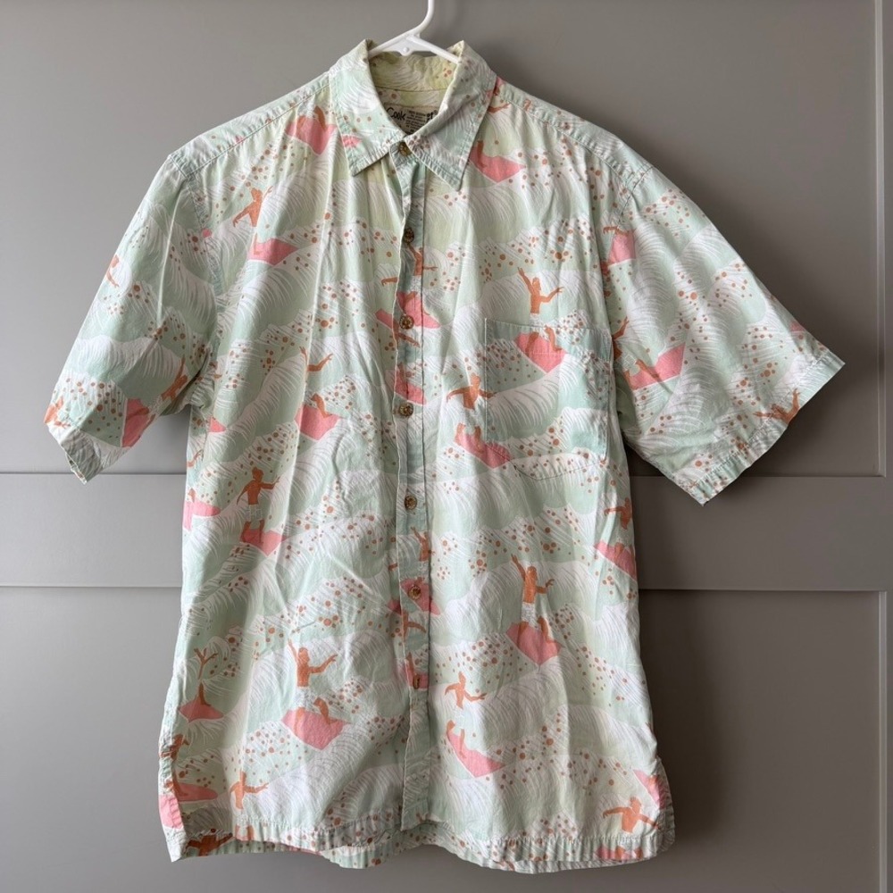 Cooke Street Button Down Shirt Mens M Green Surfing Wave Hawaiian Short Sleeve